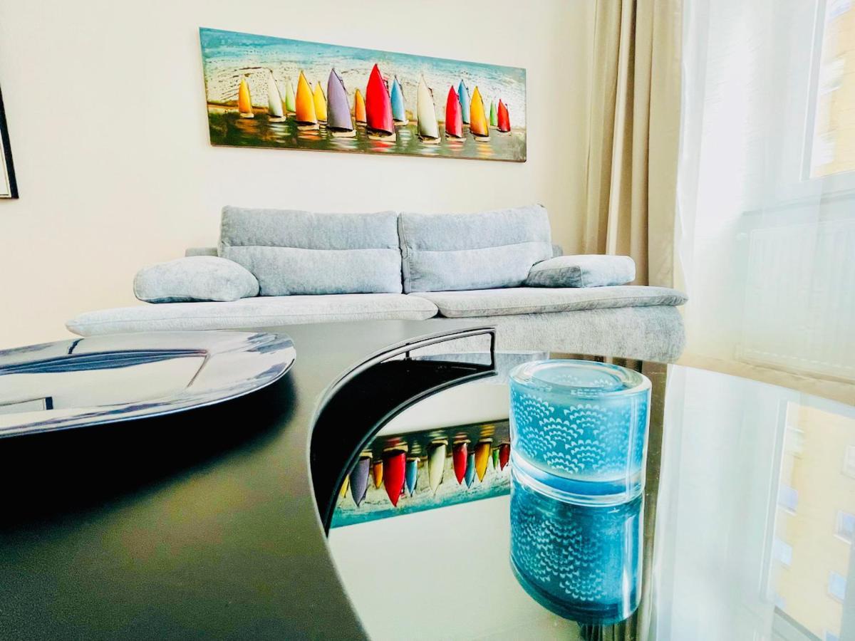 Colorful & Quiet Apartment In Beautiful Viennese Building Kültér fotó