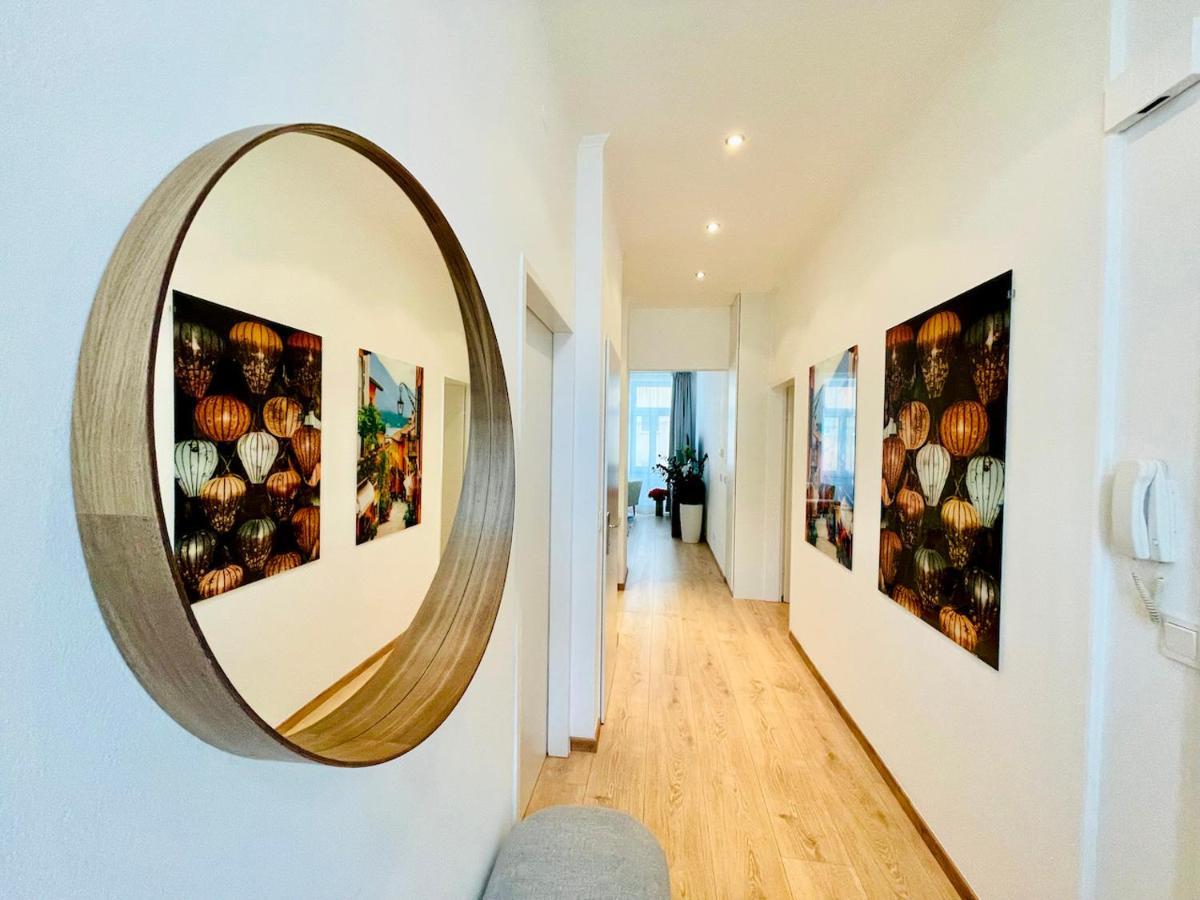 Colorful & Quiet Apartment In Beautiful Viennese Building Kültér fotó