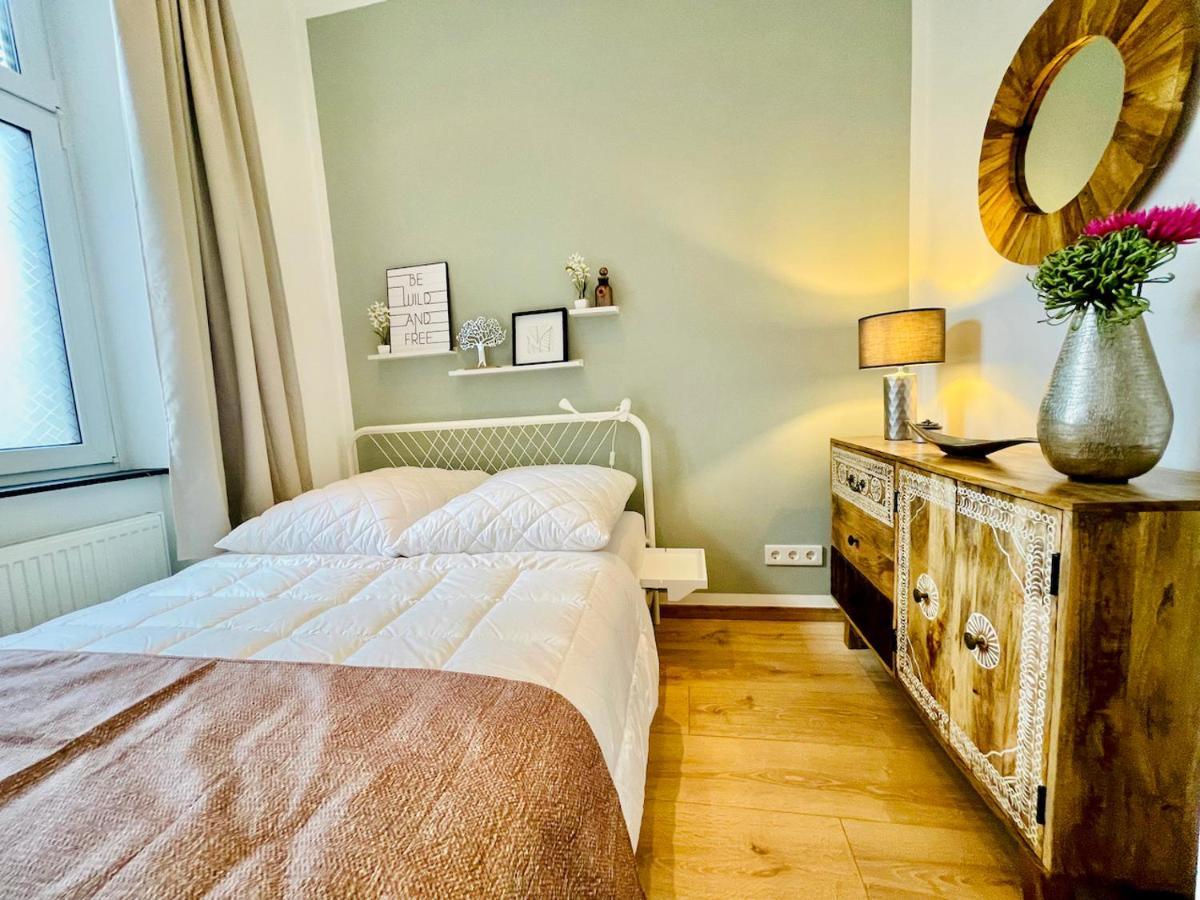 Colorful & Quiet Apartment In Beautiful Viennese Building Kültér fotó