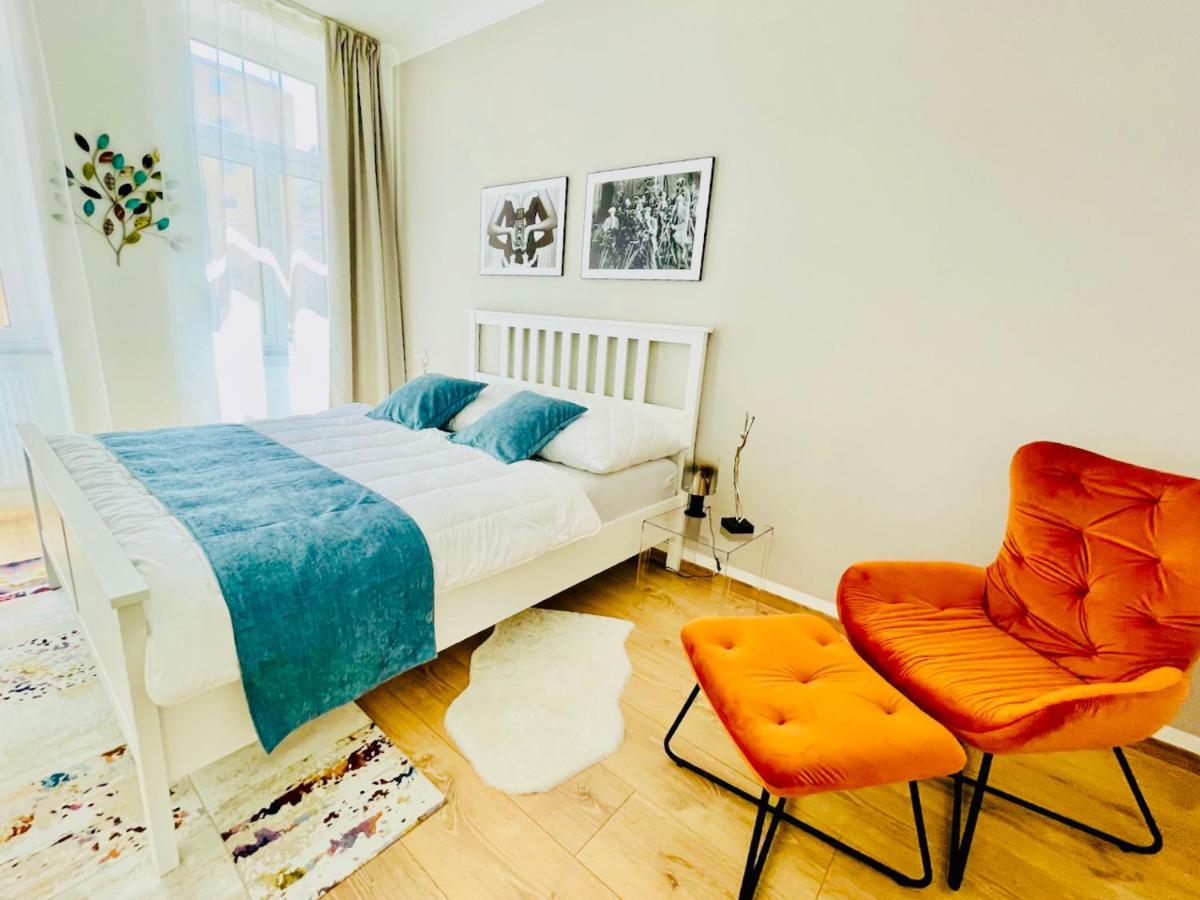 Colorful & Quiet Apartment In Beautiful Viennese Building Kültér fotó