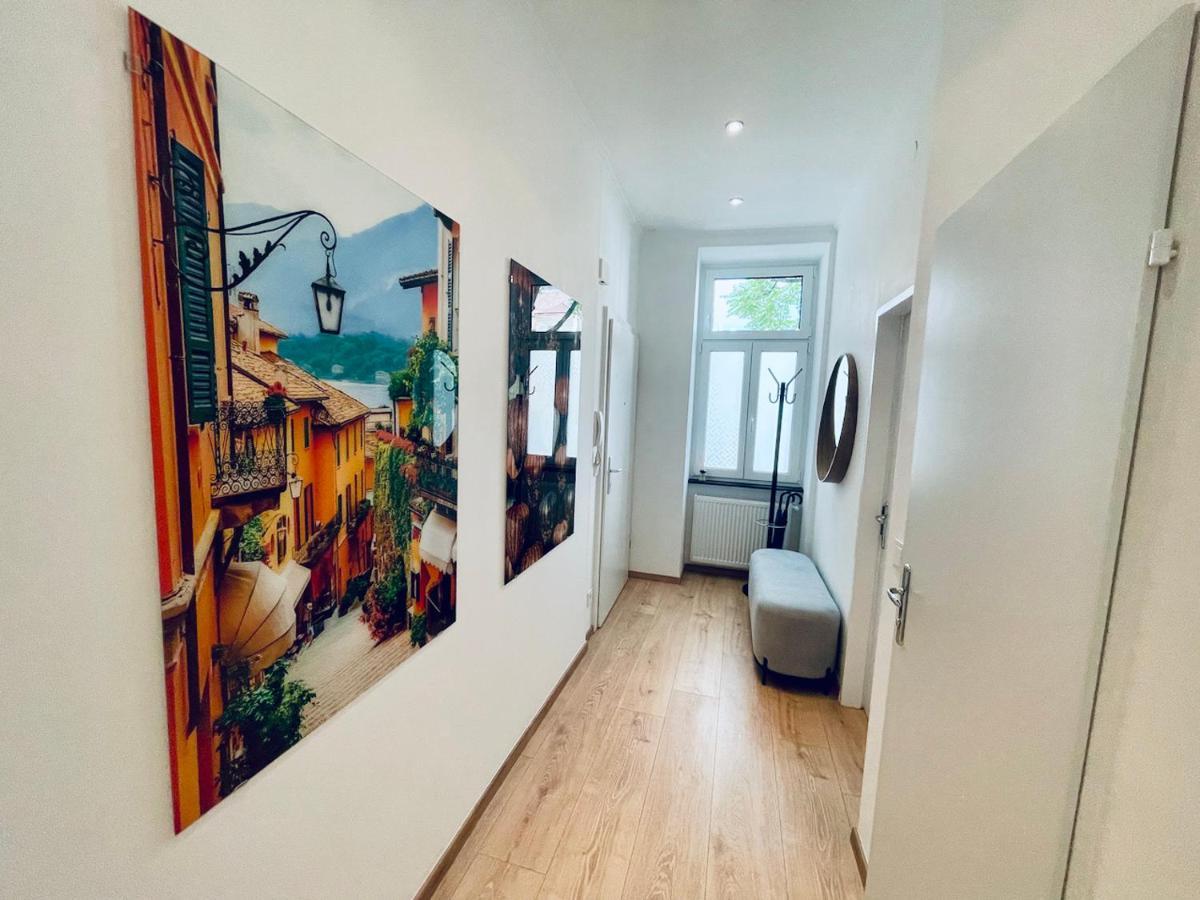 Colorful & Quiet Apartment In Beautiful Viennese Building Kültér fotó